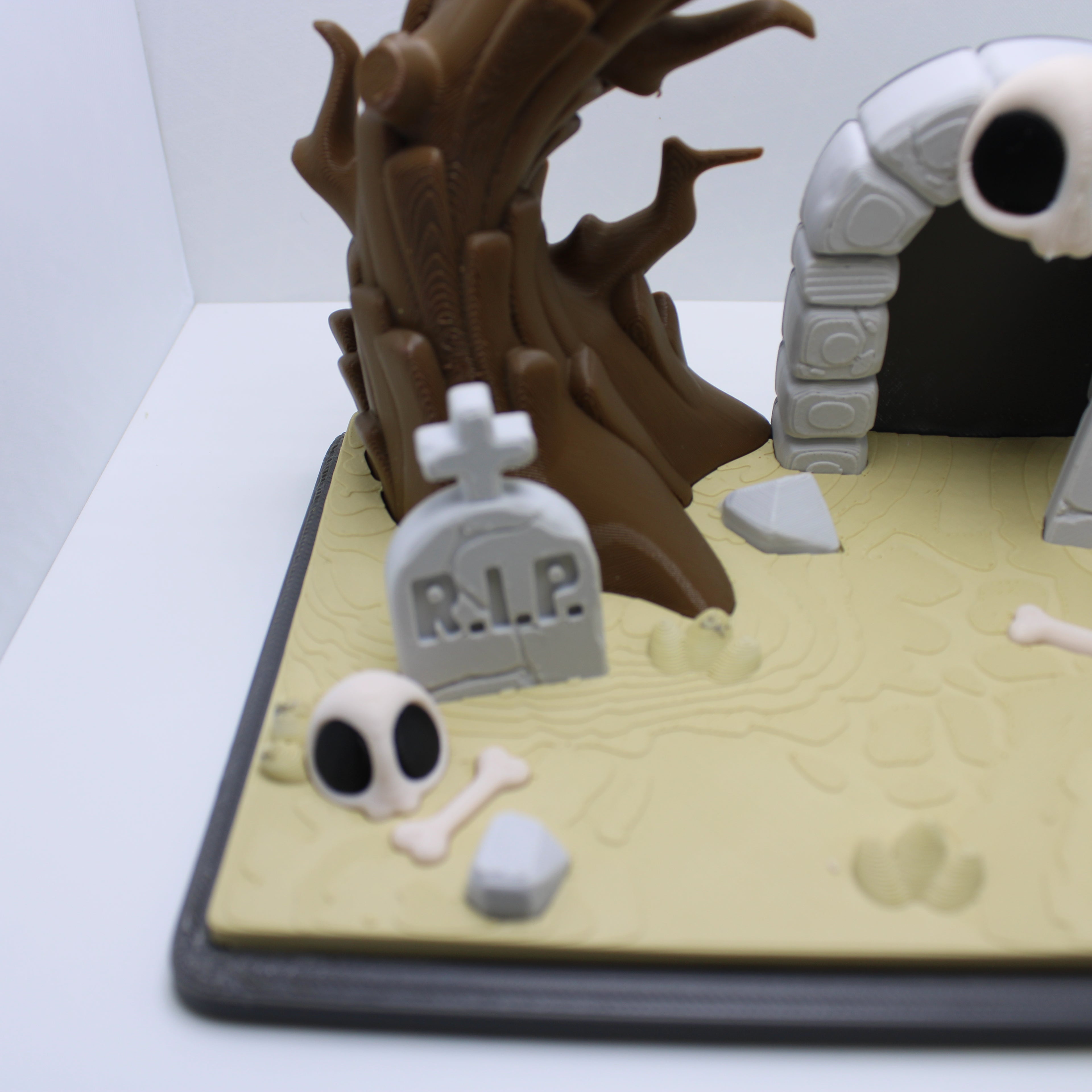 Graveyard Babies  -3d printed desk buddy (with or without display)