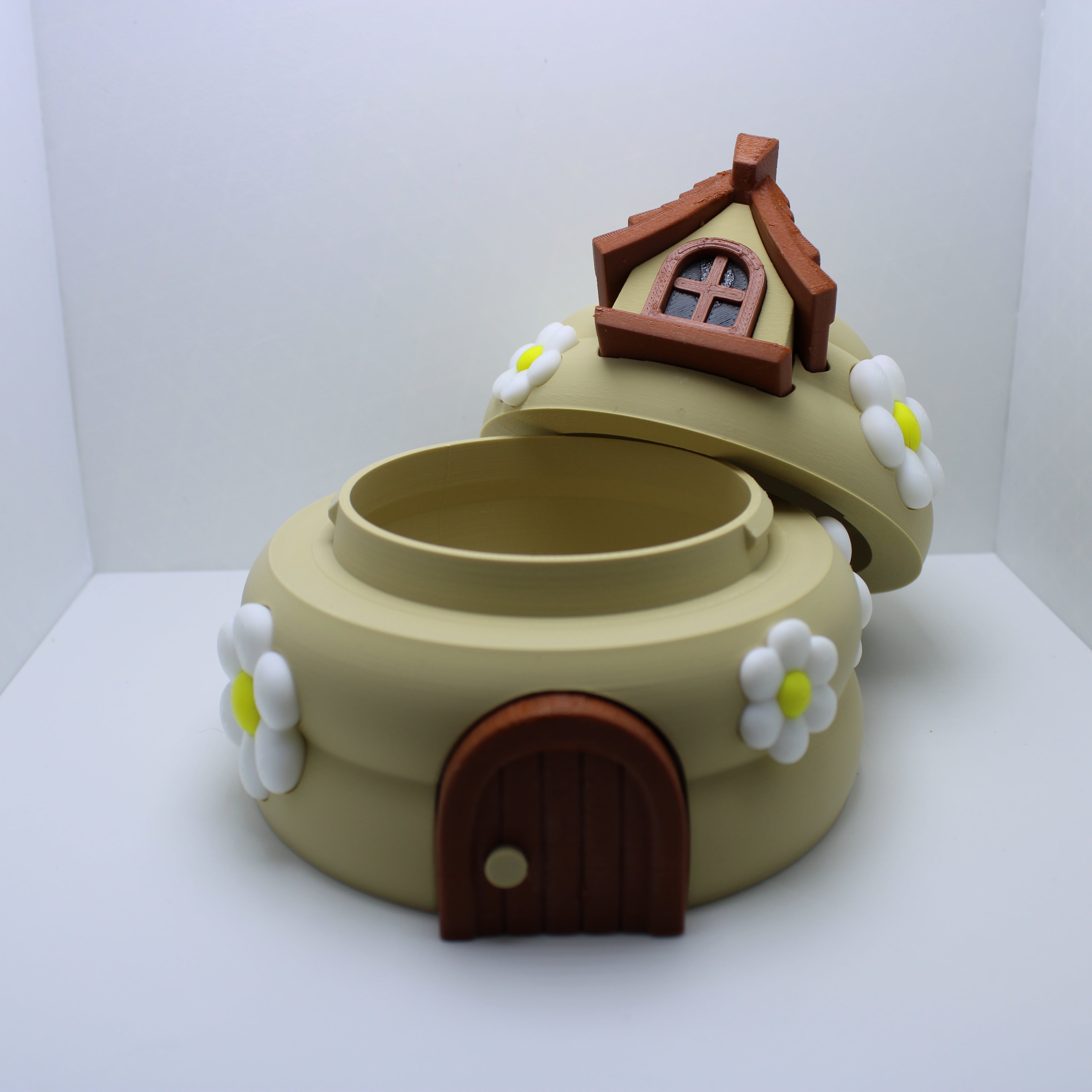 Baby Bumblebees & Beehive Display- 3d printed desk companion (with or without bumblebees)