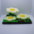 Daisy display (with or without Ladybugs)-3d printed desk companion