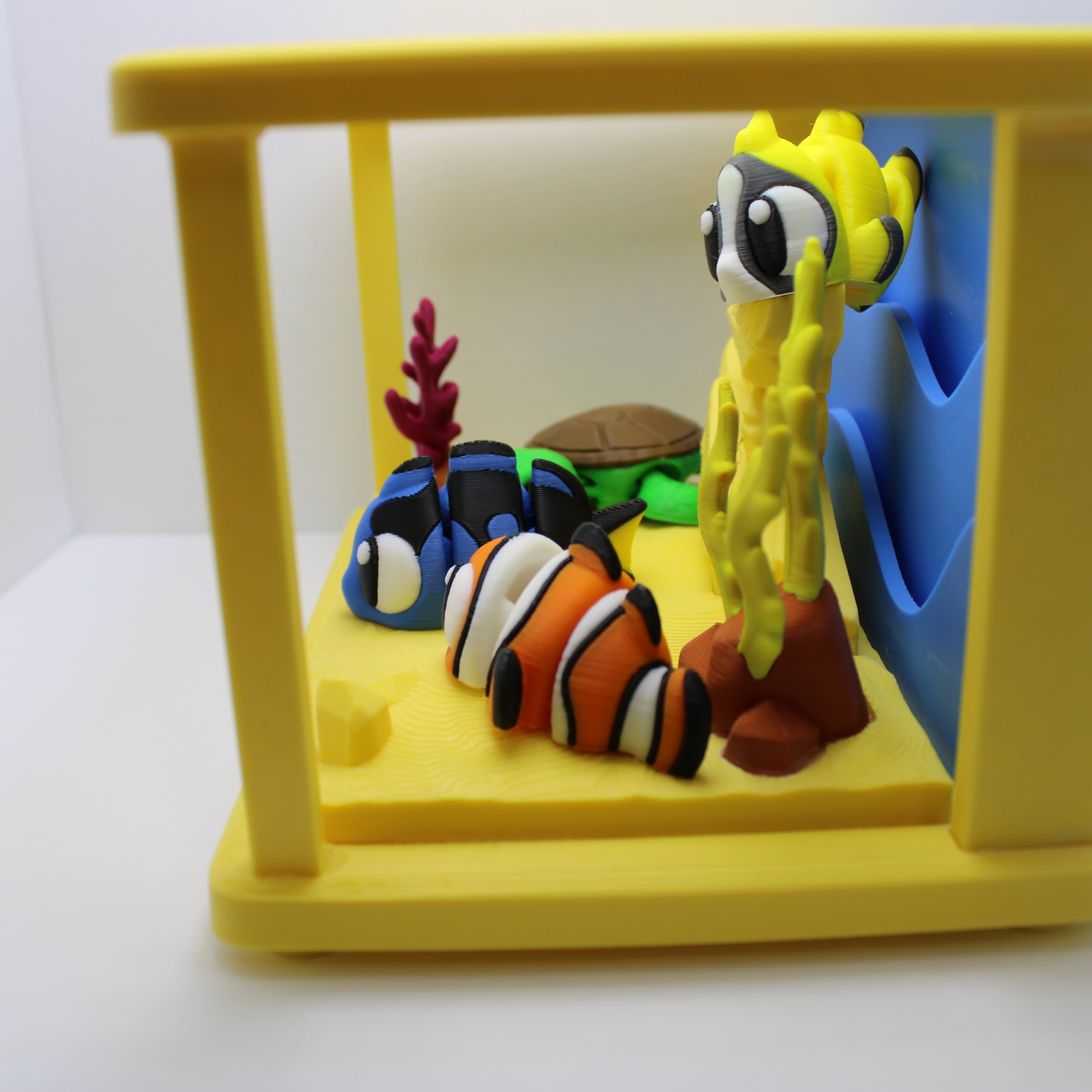 Tropical Aquarium Display (with or without fish and turtle)-3d printed desk companion