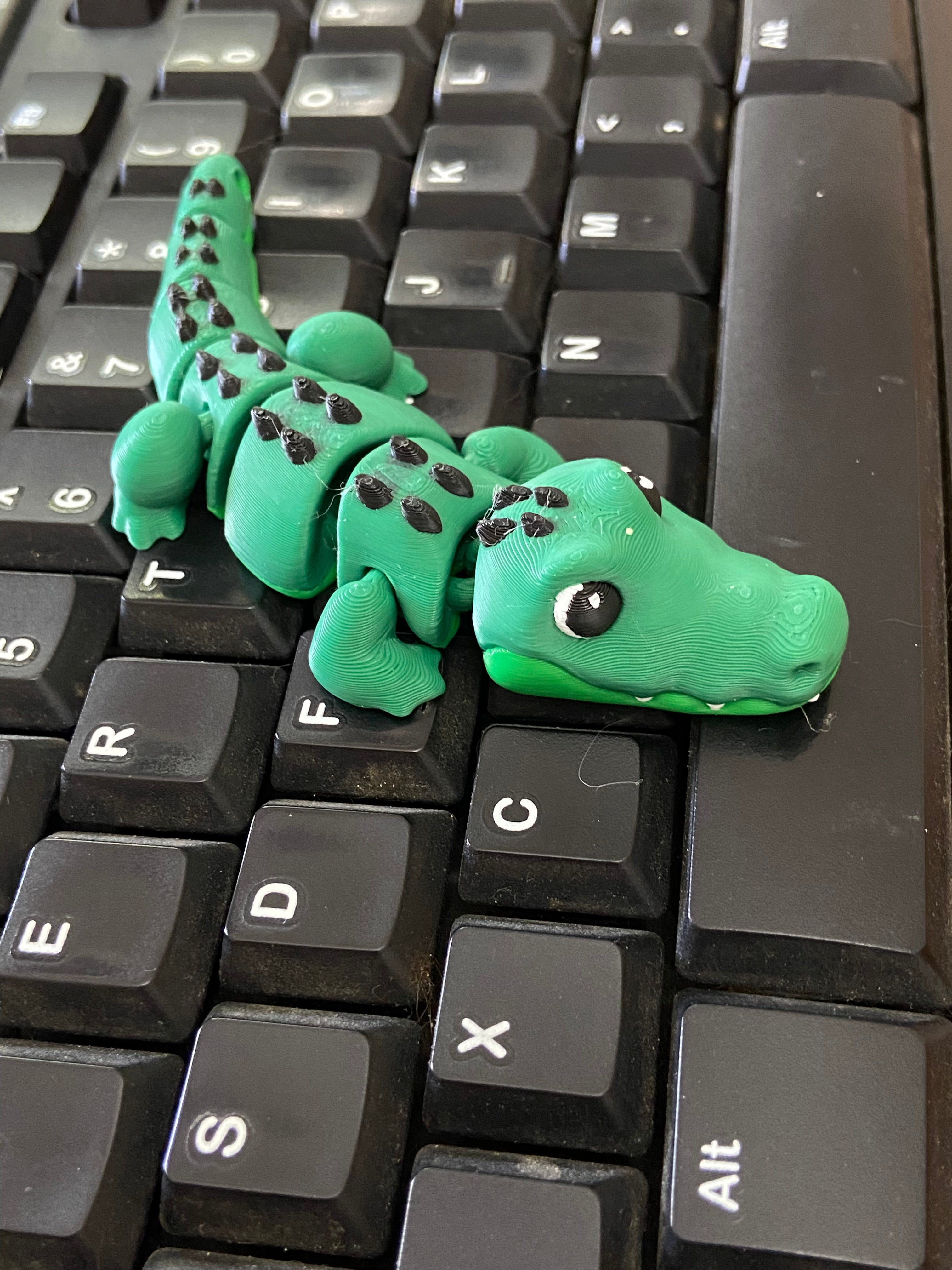 Tiny Croc Desk Fidgets – Adorable Articulated Critters
