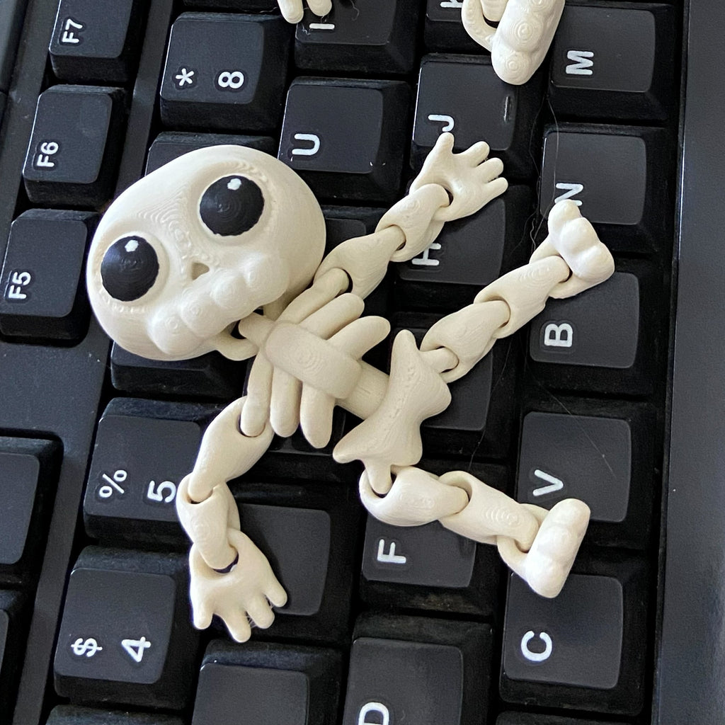 Not-So-Spooky Skeleton Fidget -3d Printed Desk Buddy & Keychain