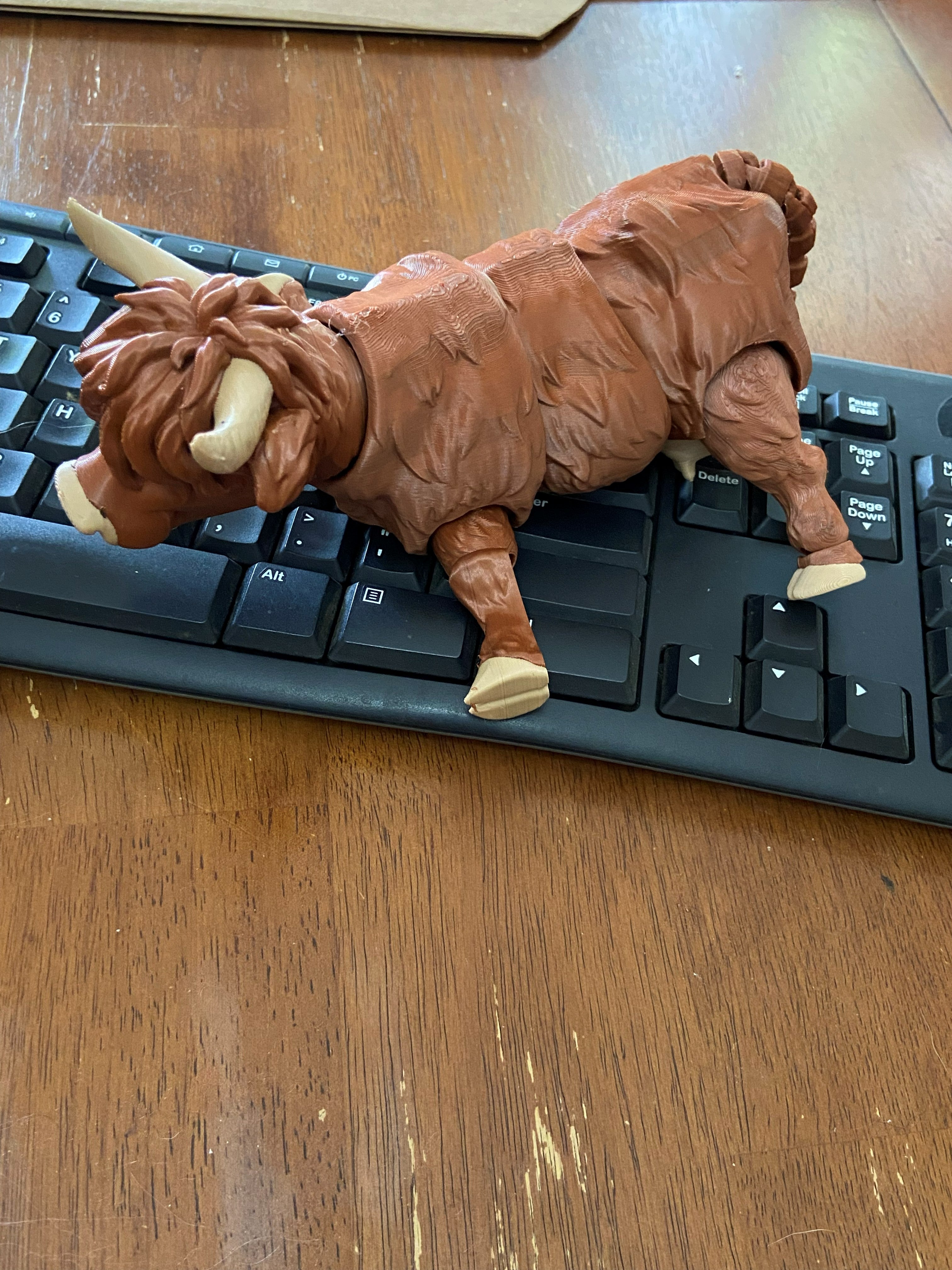 Large Articulated Highland Cow — 3D Printed Desk Buddy