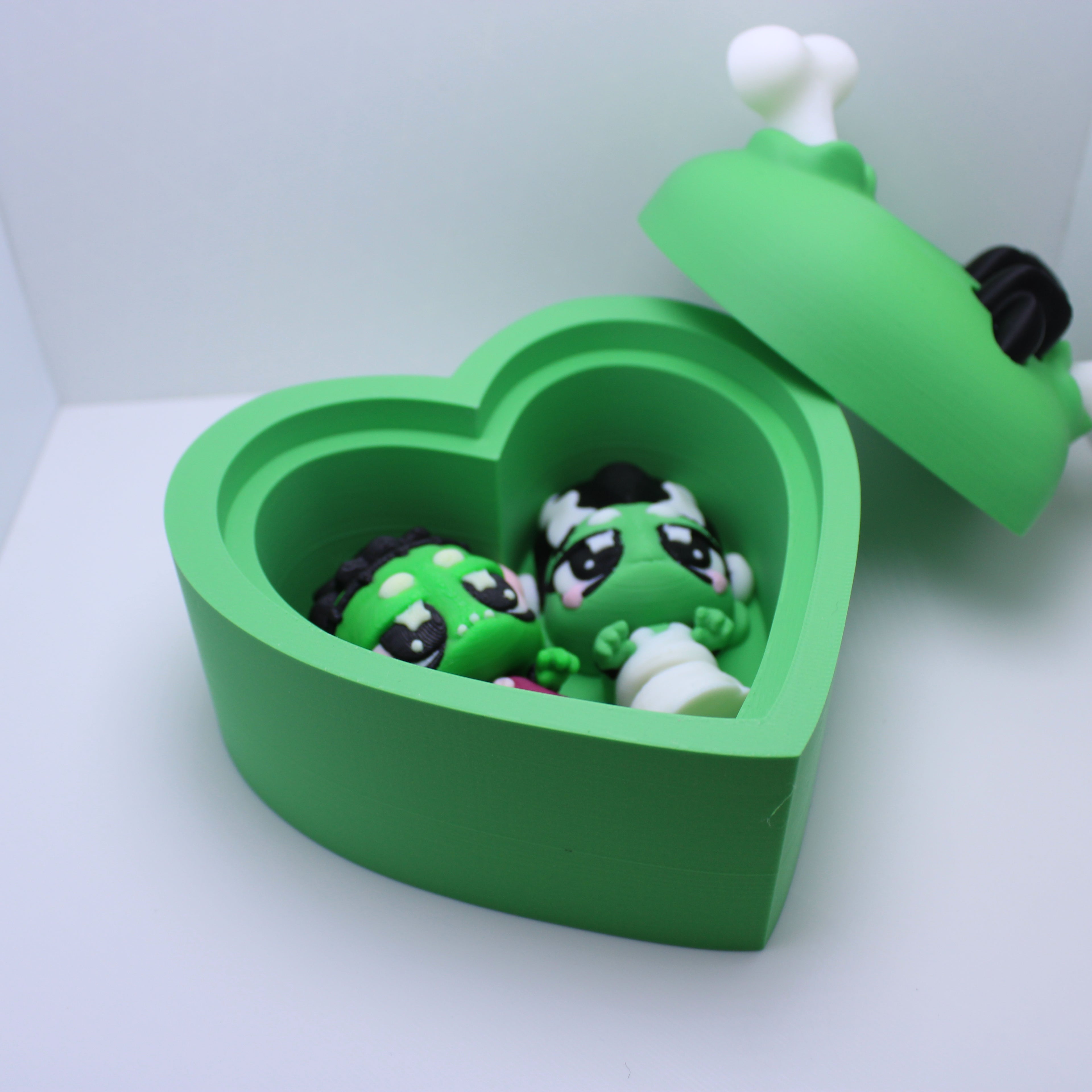 Monster Couple & Heart Box-3d printed desk companion